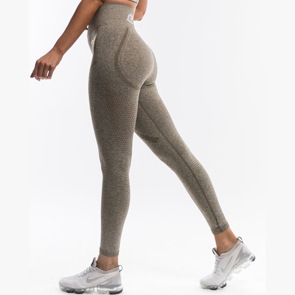 ECHT Pants - ECHT Arise Seamless Contour Leggings in Khaki